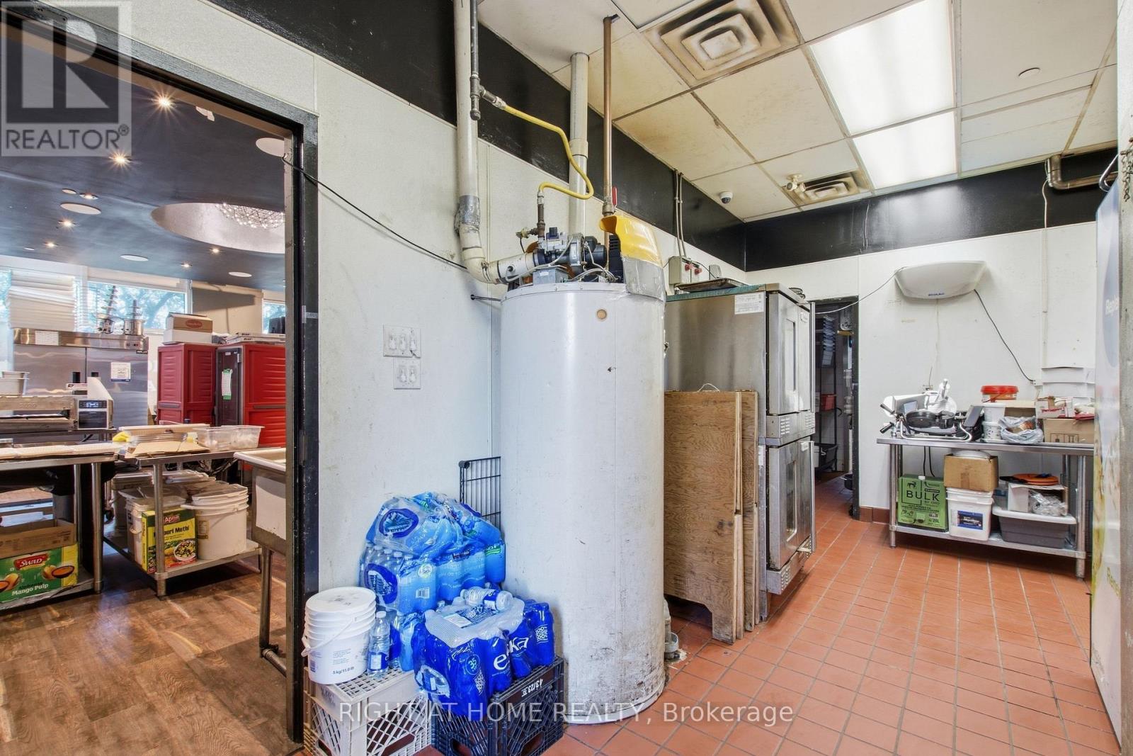 101 - 10 Kingsbridge Garden Circle, Mississauga, Ontario  L5R 3K6 - Photo 40 - W13810784