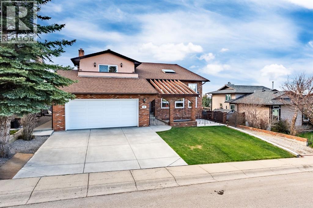 76 Beaconsfield Way NW, Calgary, Alberta