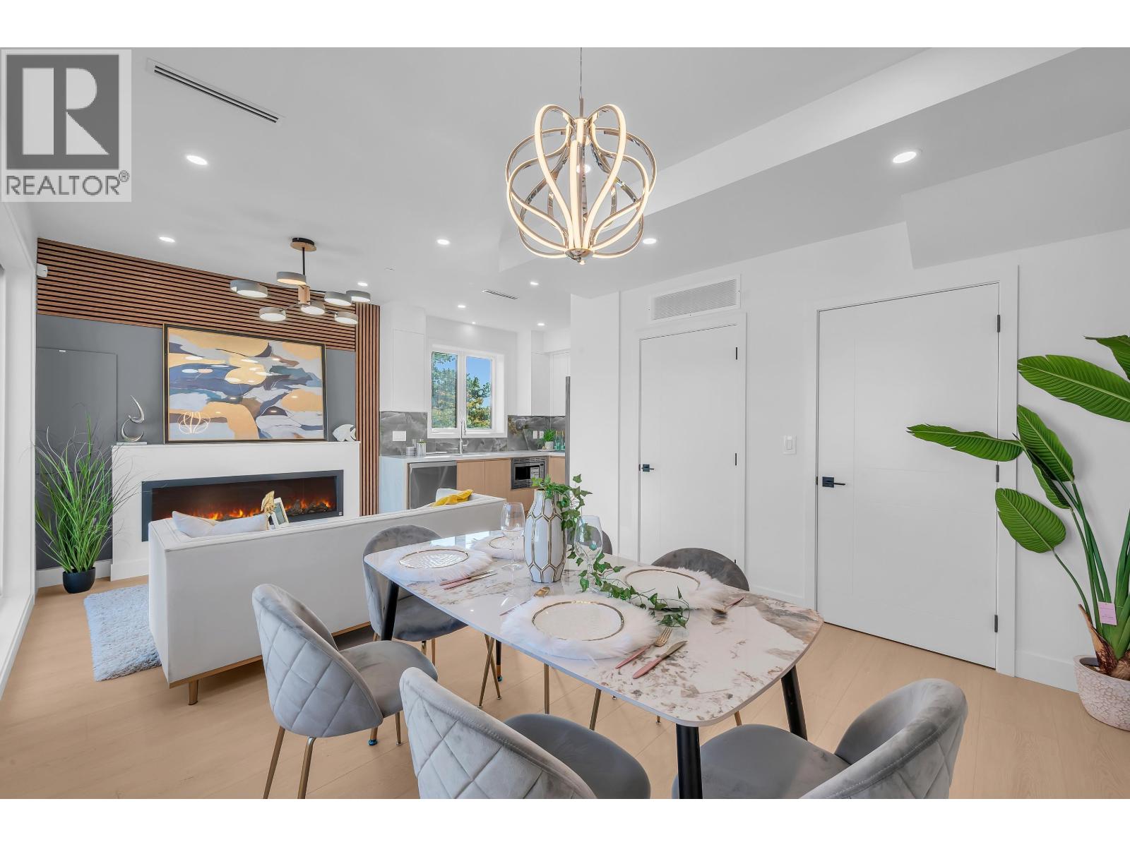 3 2893 ETON STREET photo 2