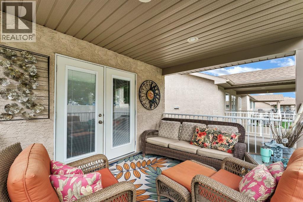72 Sandstone Place SE photo 43