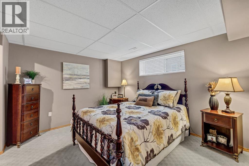 72 Sandstone Place SE photo 35