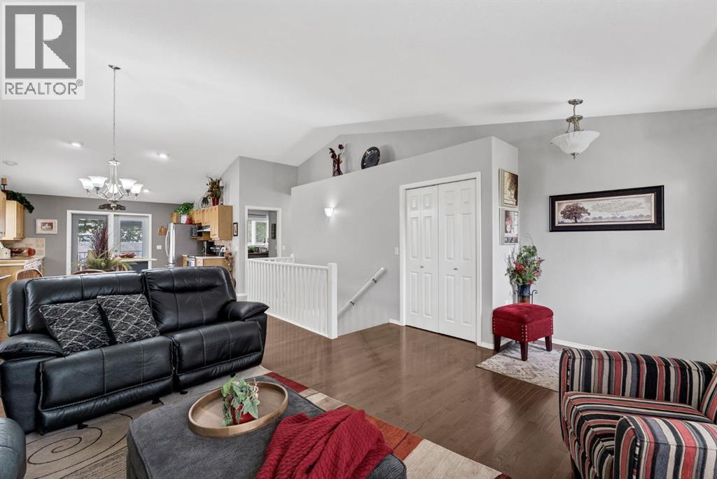 72 Sandstone Place SE photo 10