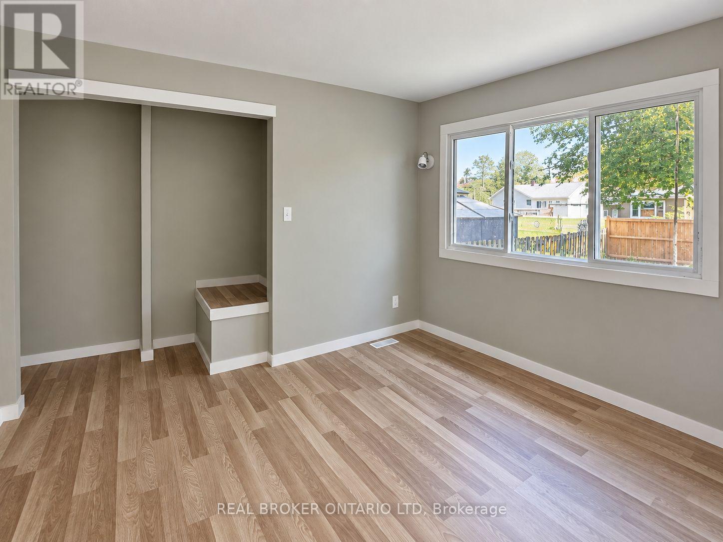 31 Myrtle Street, St. Thomas, Ontario  N5R 2E6 - Photo 6 - X13814026
