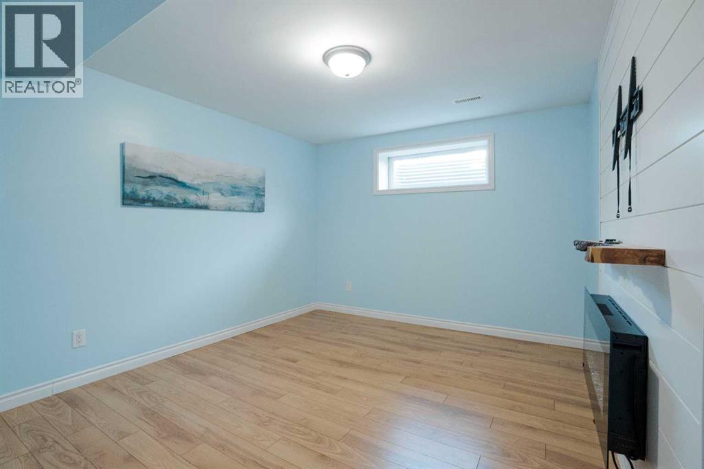 213 Parry Crescent, Fort Mcmurray, Alberta  T9K 2T5 - Photo 35 - A2336246