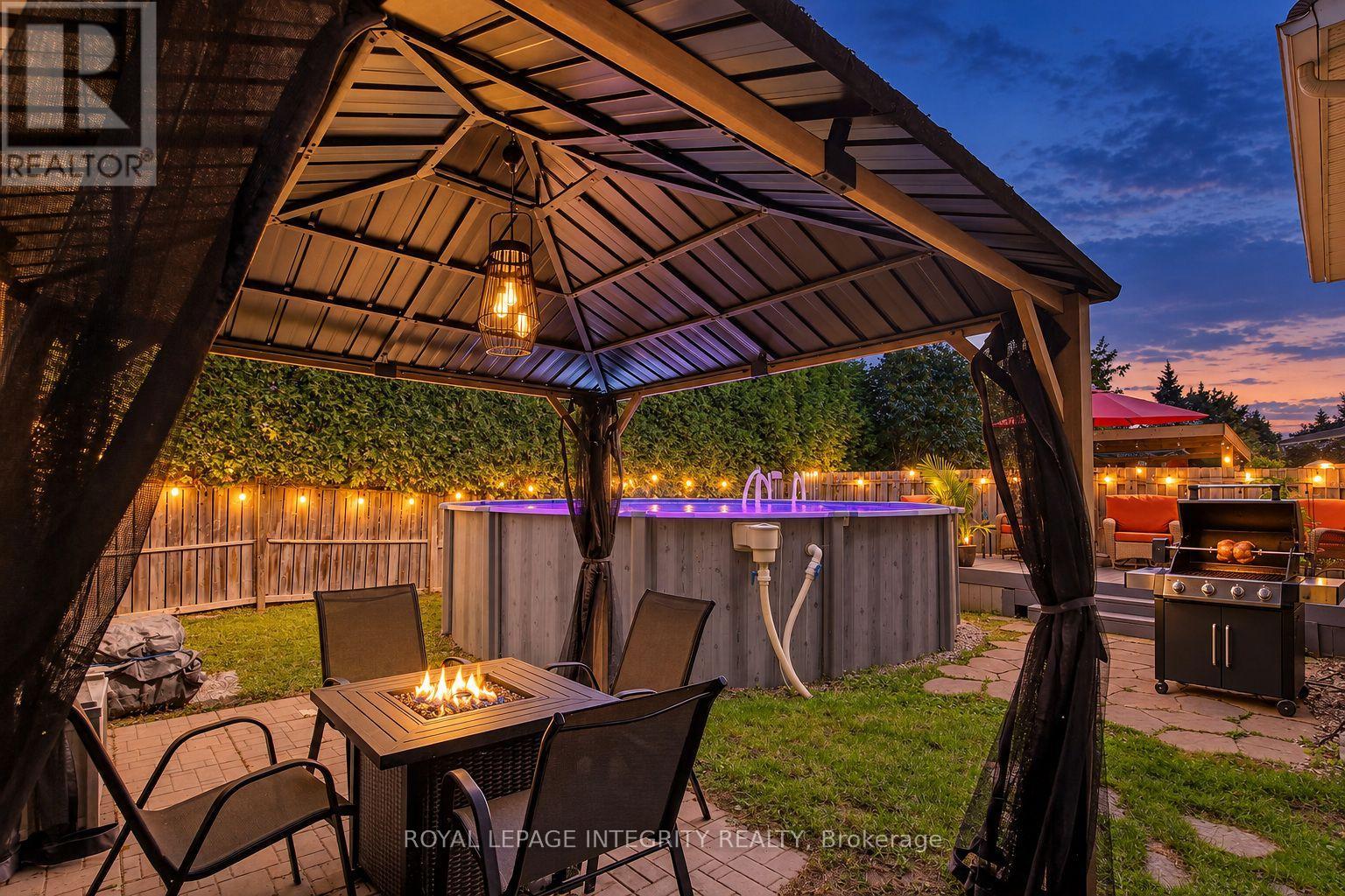 1 Chantilly Gate, Ottawa, Ontario  K2S 2B2 - Photo 2 - X13813992