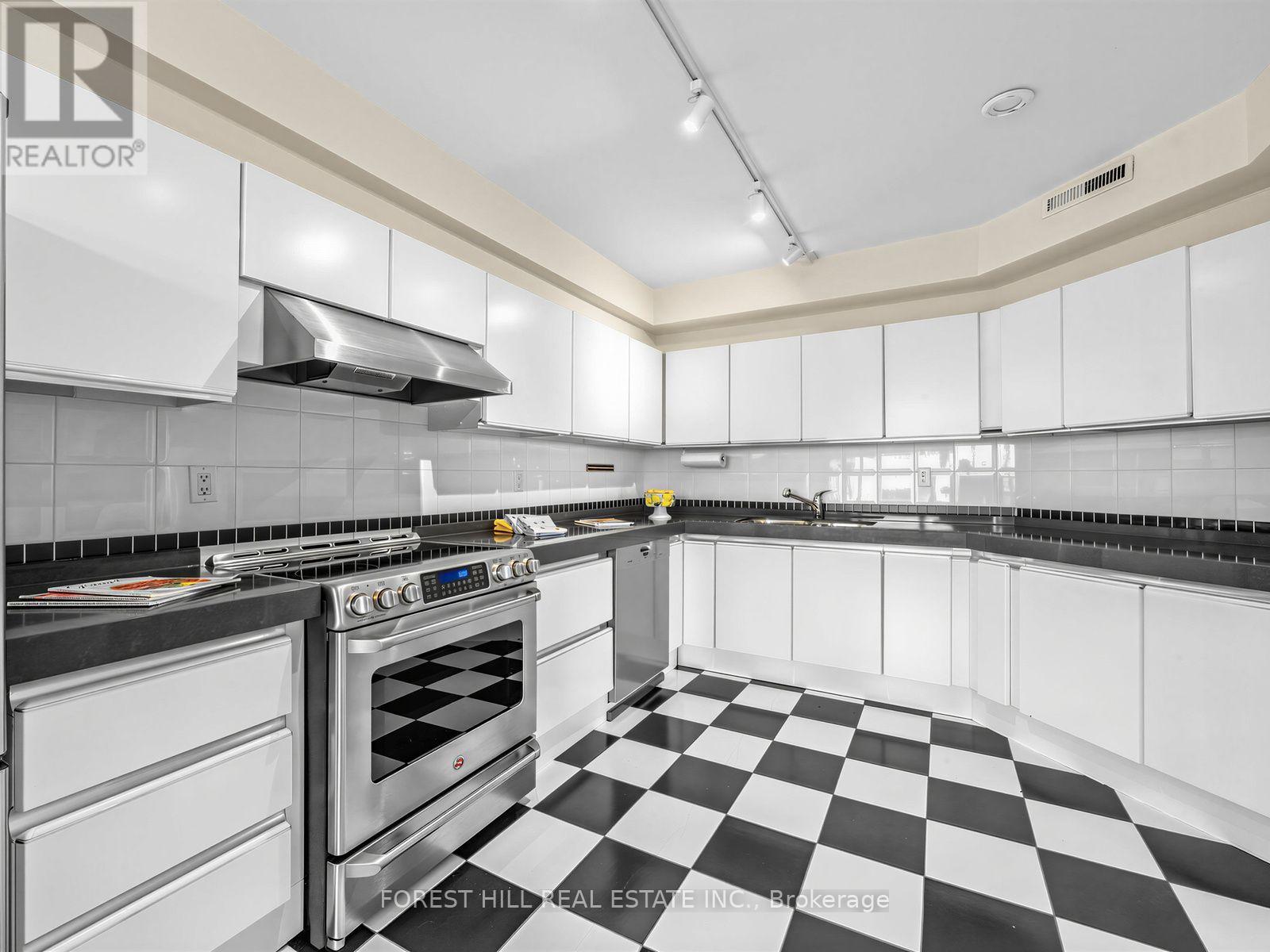 903 - 240 Heath Street W, Toronto, Ontario  M5P 3L5 - Photo 22 - C13813932