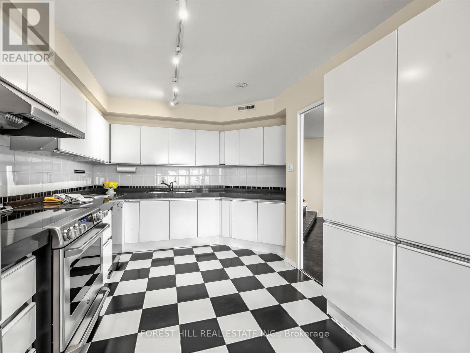 903 - 240 Heath Street W, Toronto, Ontario  M5P 3L5 - Photo 24 - C13813932