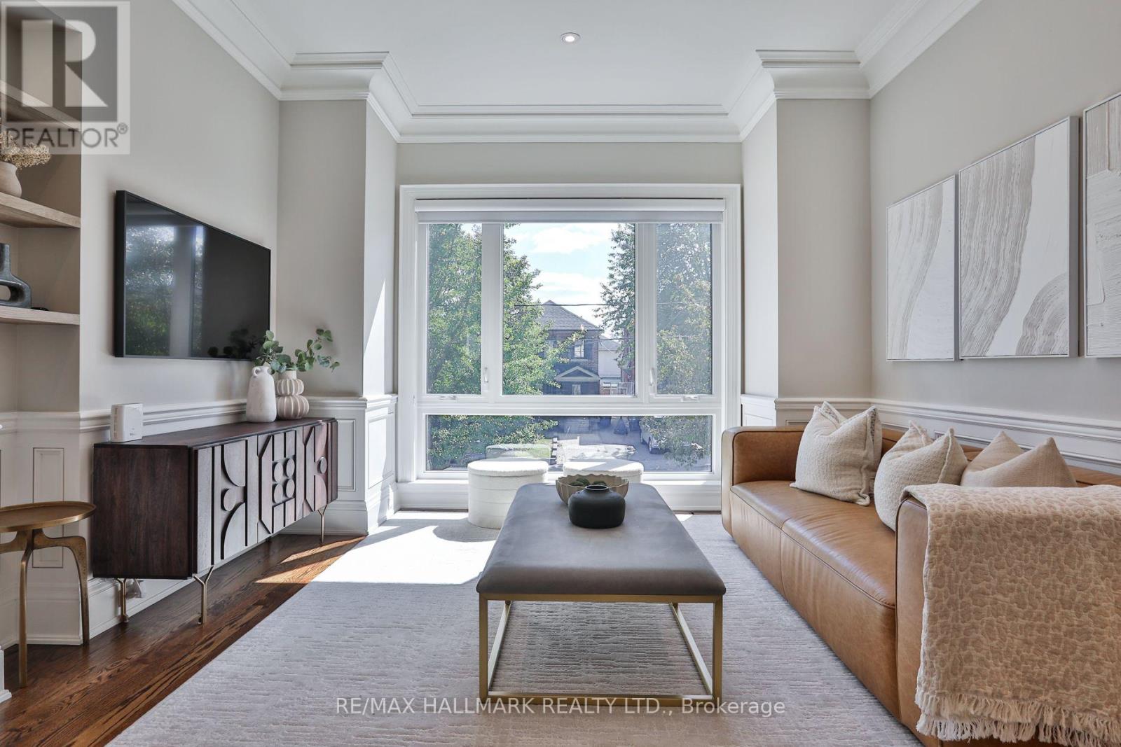 340 St Germain Avenue, Toronto, Ontario  M5M 1W5 - Photo 5 - C13814010