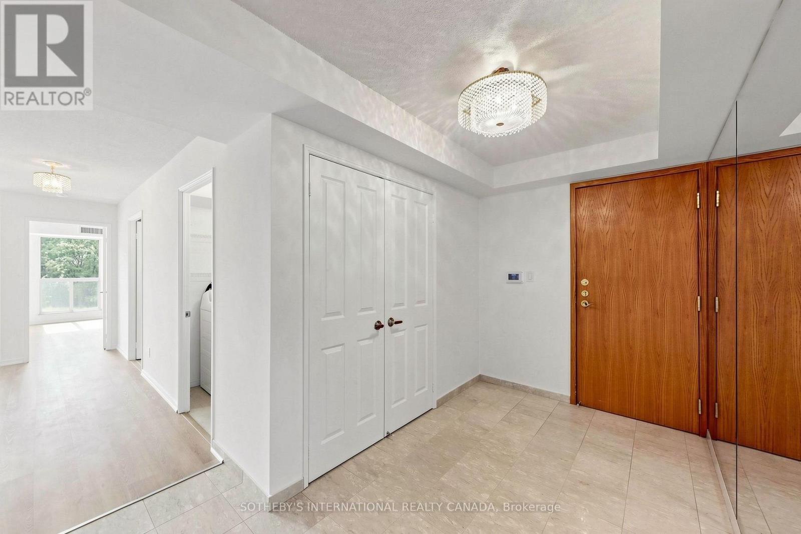 303 - 18 Hollywood Avenue, Toronto, Ontario  M2N 6P5 - Photo 3 - C13814082