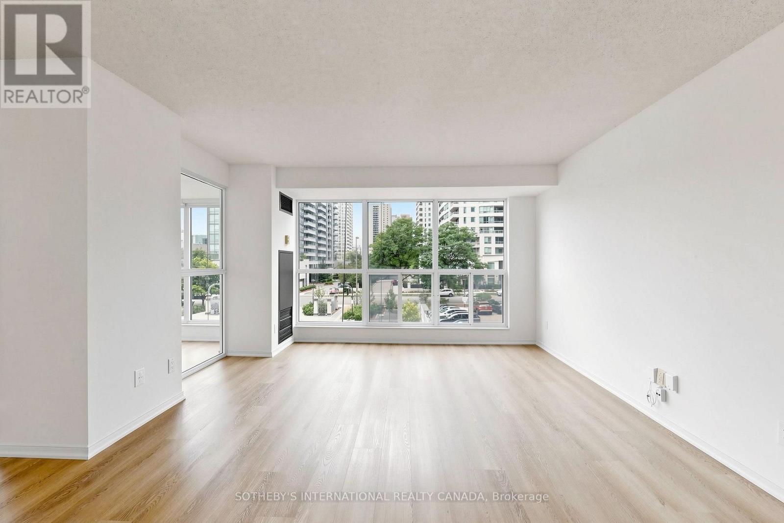 303 - 18 Hollywood Avenue, Toronto, Ontario  M2N 6P5 - Photo 4 - C13814082