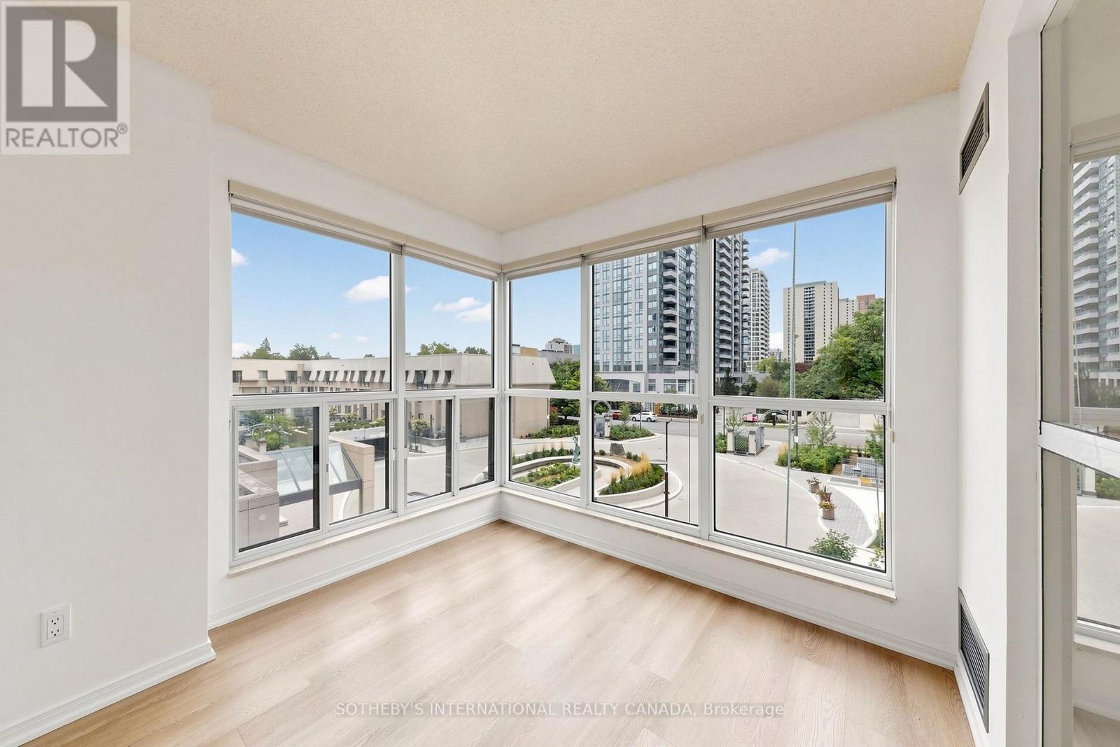 303 - 18 Hollywood Avenue, Toronto, Ontario  M2N 6P5 - Photo 8 - C13814082