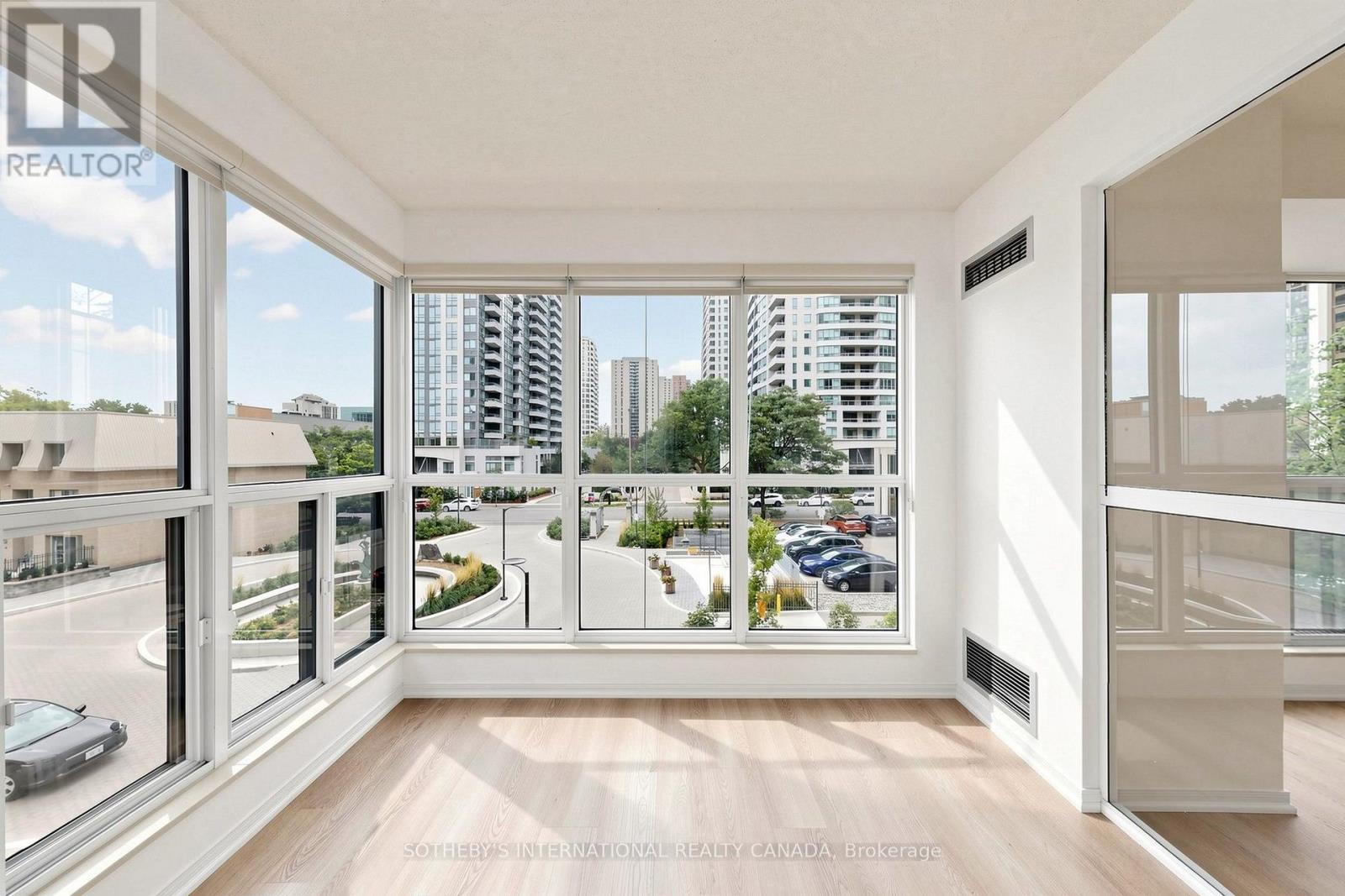 303 - 18 Hollywood Avenue, Toronto, Ontario  M2N 6P5 - Photo 9 - C13814082