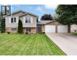 856 LAWNDALE, Kingsville, Ontario