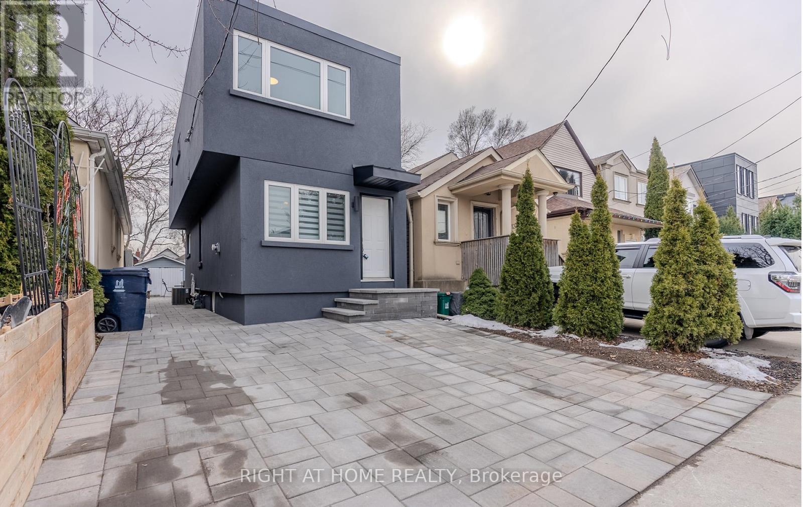 15 Hamstead Avenue, Toronto, Ontario  M4C 2S3 - Photo 32 - E13813930