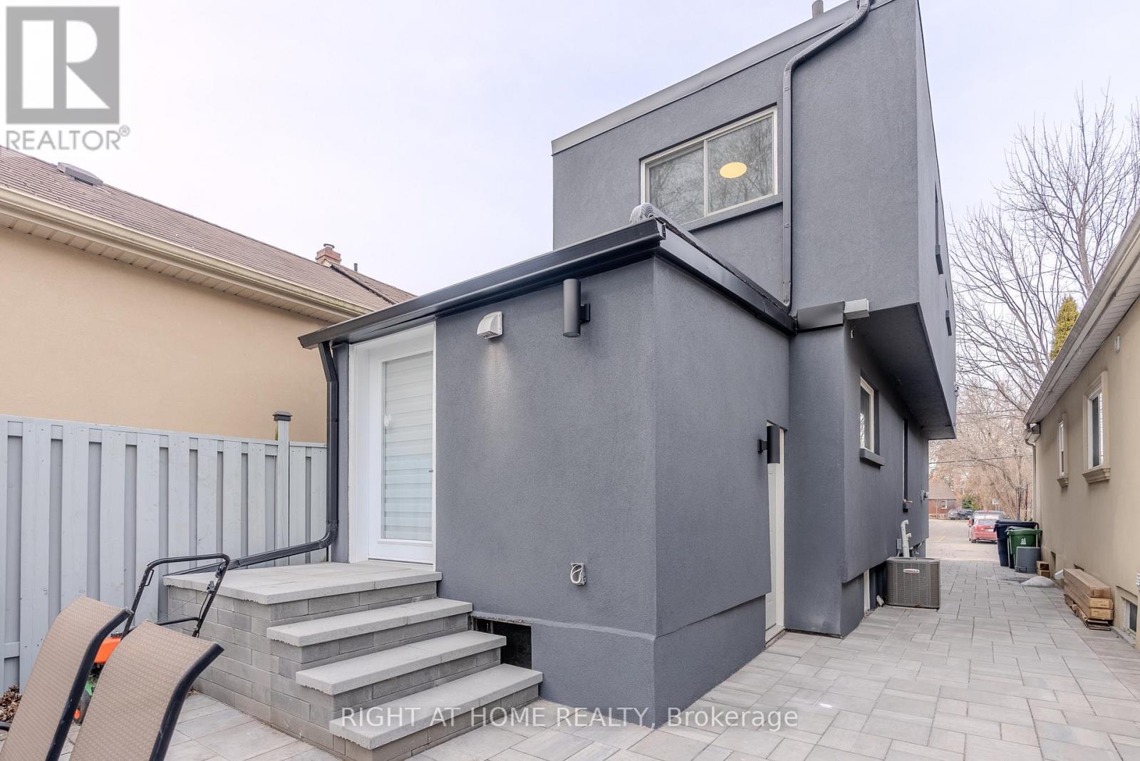 15 Hamstead Avenue, Toronto, Ontario  M4C 2S3 - Photo 34 - E13813930