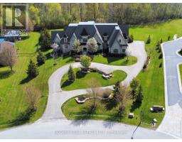 3325 HOLLYWOOD COURT, Pickering, Ontario