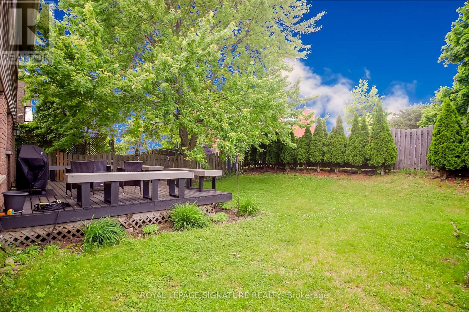 4 Upland Drive, Whitby, Ontario  L1N 8H5 - Photo 4 - E13814130