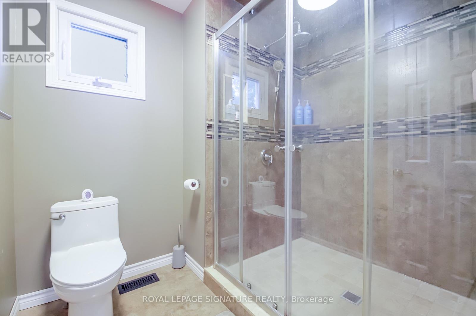 4 Upland Drive, Whitby, Ontario  L1N 8H5 - Photo 42 - E13814130
