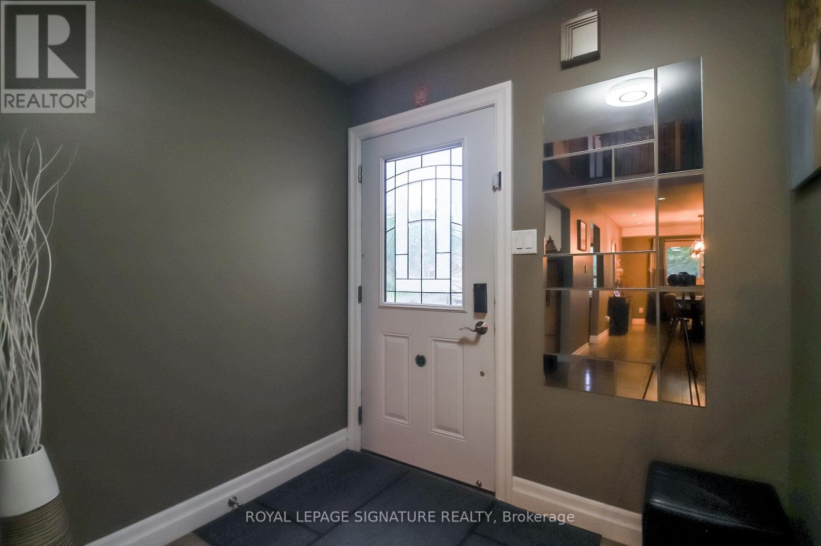 4 Upland Drive, Whitby, Ontario  L1N 8H5 - Photo 8 - E13814130