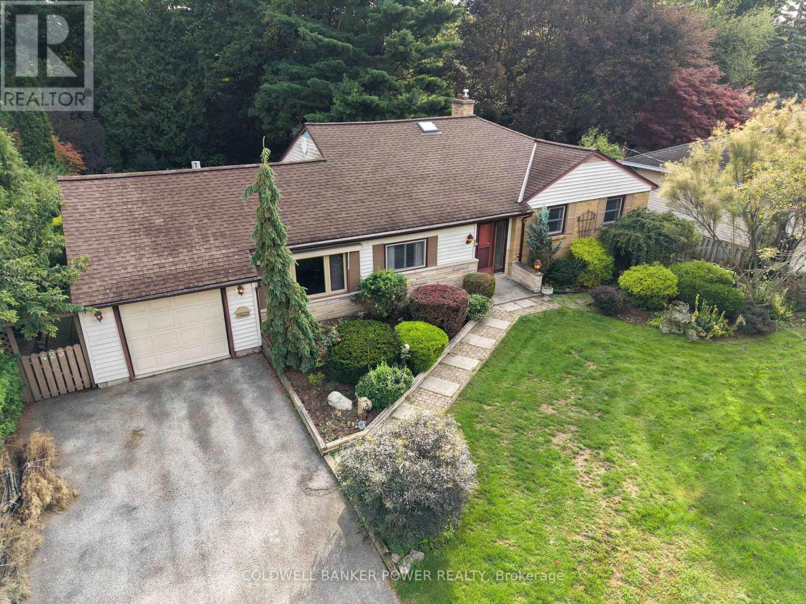423 PINETREE DRIVE, London North, Ontario