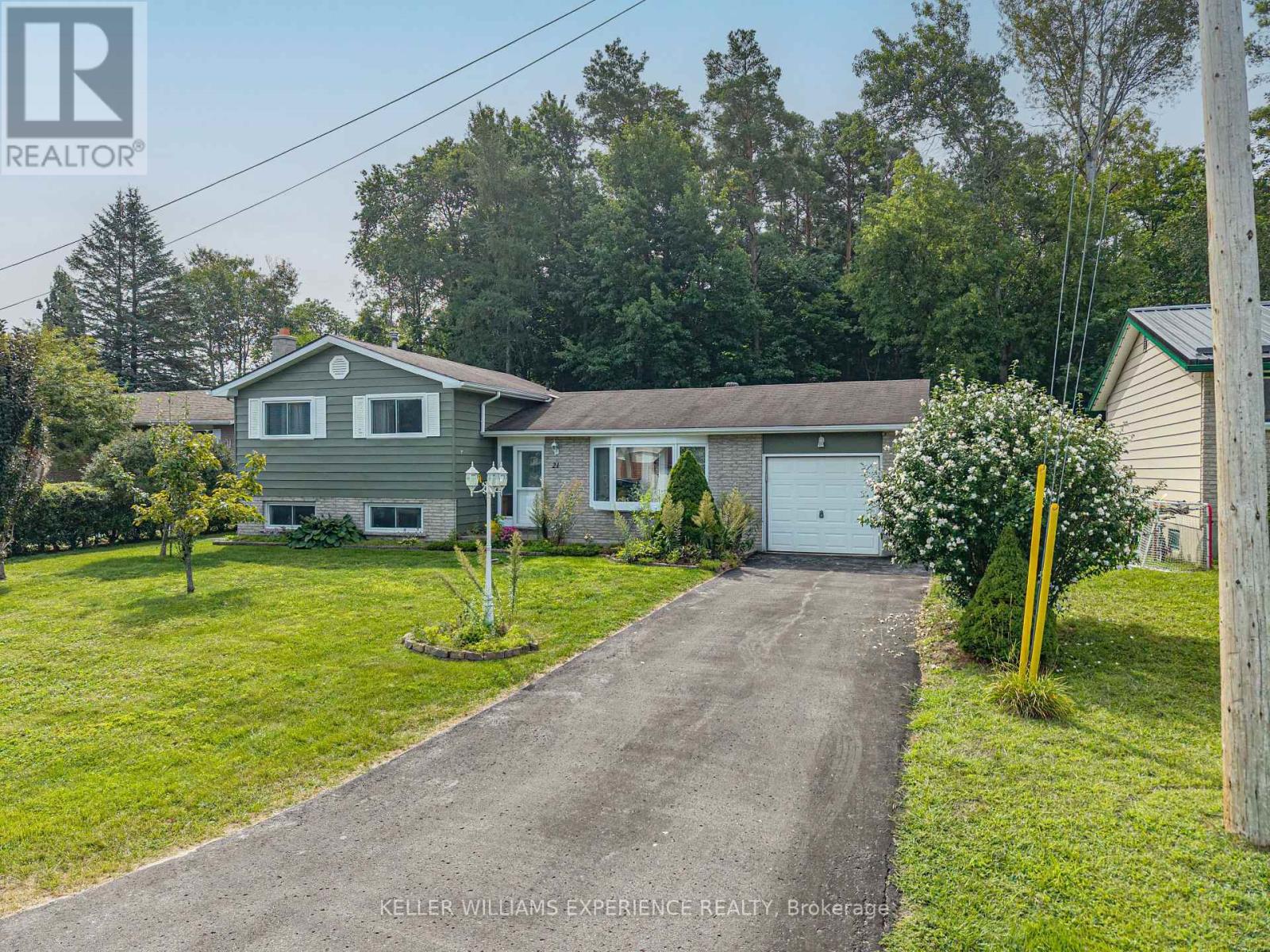 21 Ashburton Crescent, Essa (Angus), Ontario  L0M 1B0 - Photo 2 - N13813938