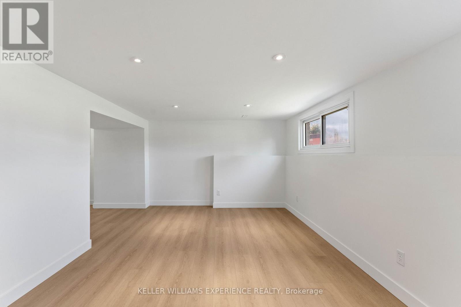 21 Ashburton Crescent, Essa (Angus), Ontario  L0M 1B0 - Photo 26 - N13813938