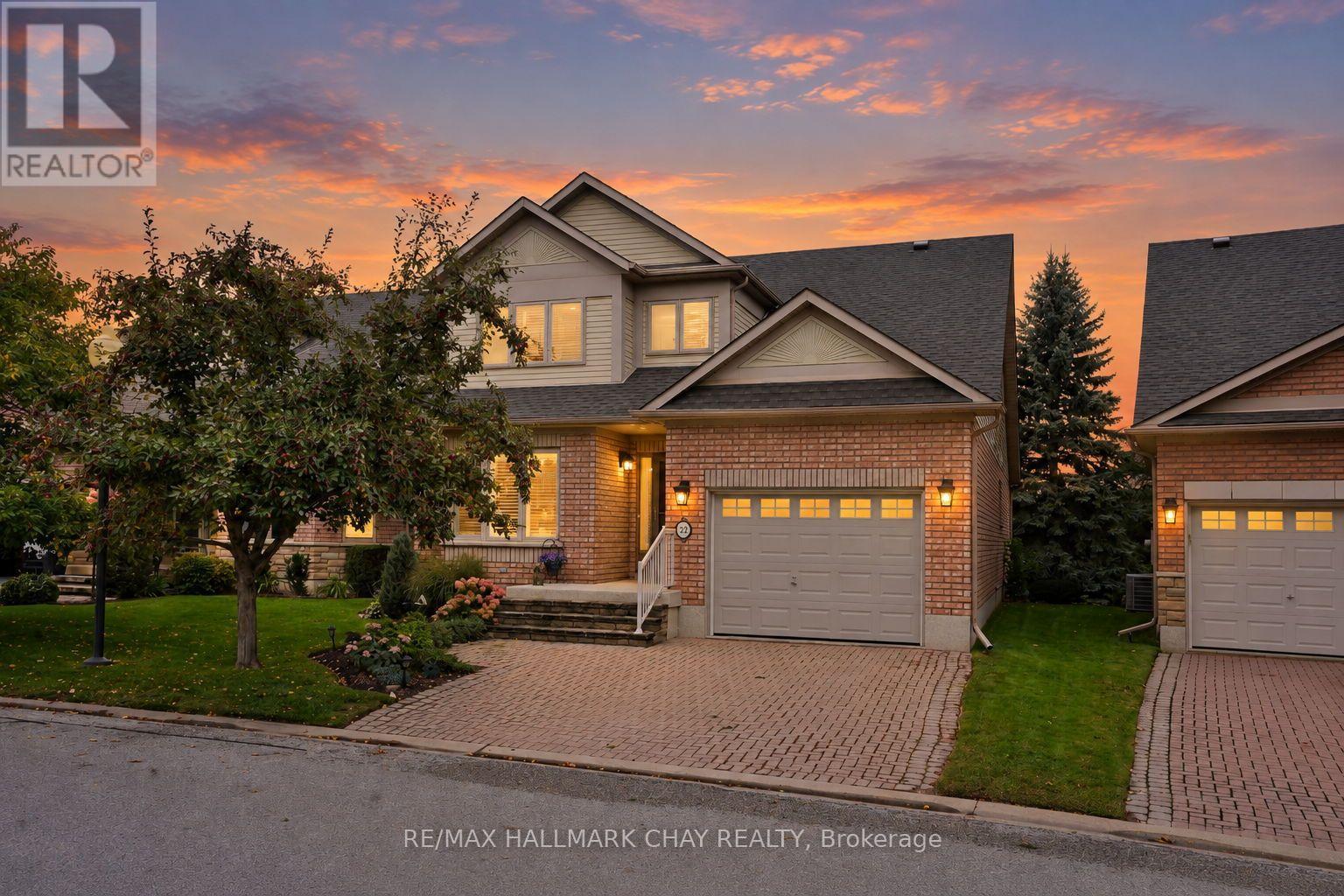 2 - 22 BRIAR GATE WAY, New Tecumseth, Ontario
