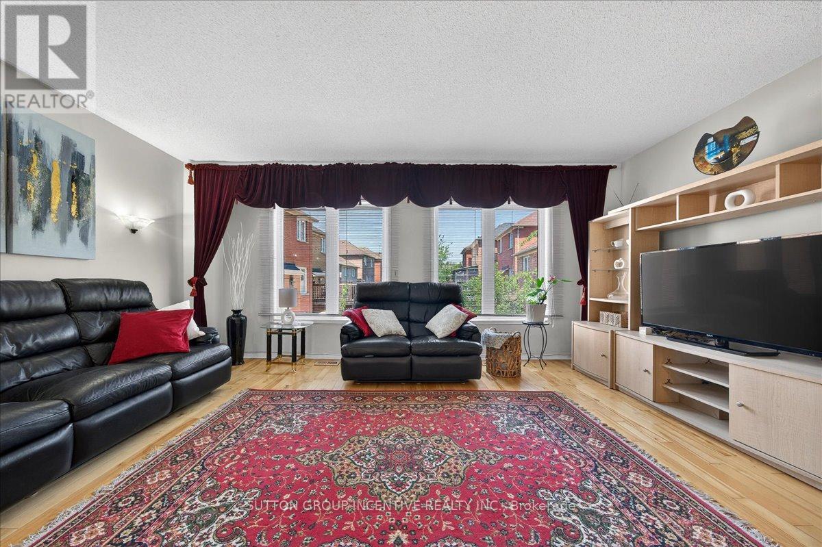 97 Yellowood Circle, Vaughan (Patterson), Ontario  L4J 8M3 - Photo 10 - N13814032