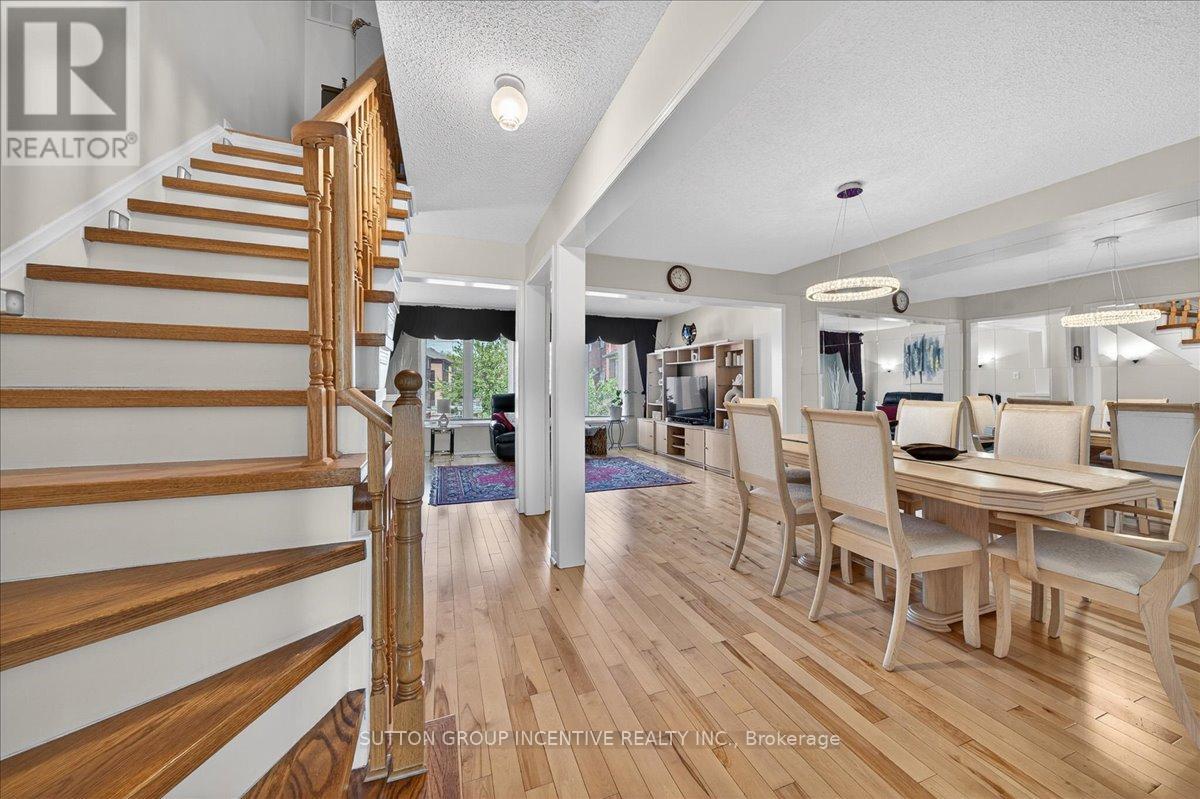 97 Yellowood Circle, Vaughan (Patterson), Ontario  L4J 8M3 - Photo 13 - N13814032