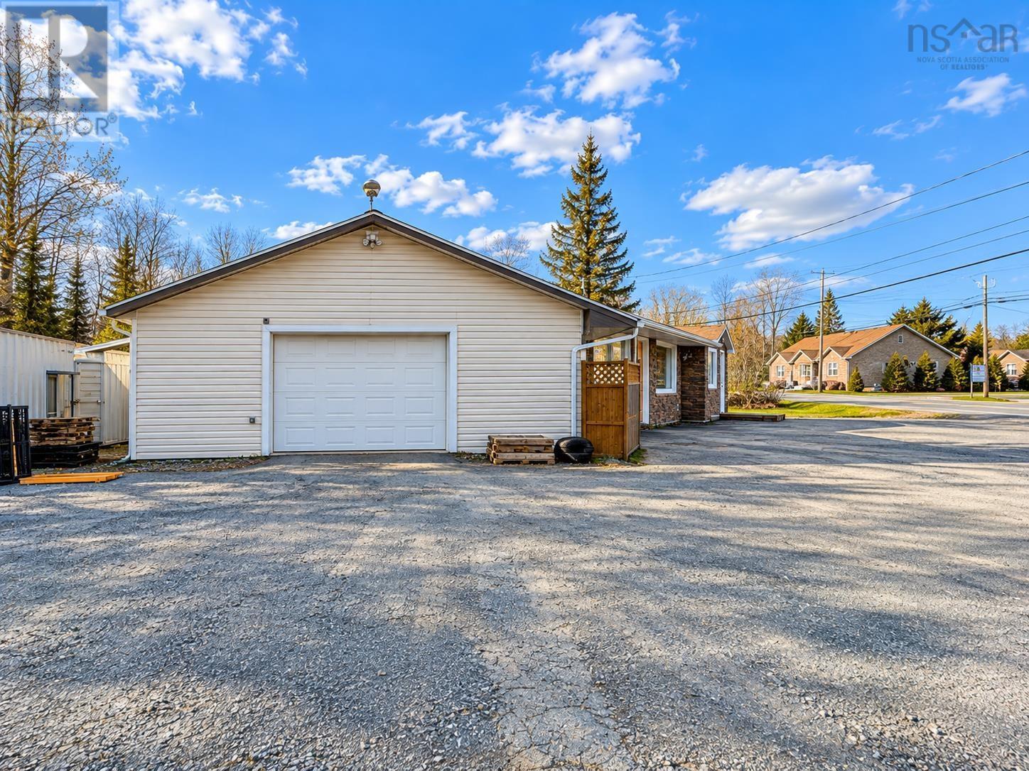 1323 Highway 2, Lantz, Nova Scotia B2S 1Z2 - Photo 5 - 202611602