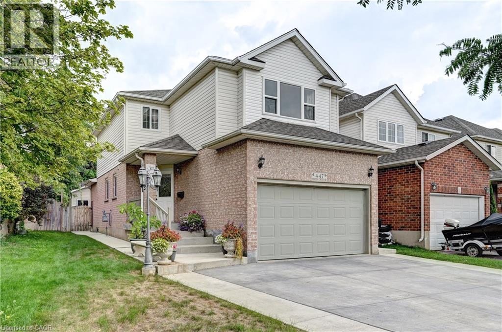 447 Hidden Creek Drive, Kitchener, Ontario  N2N 3N2 - Photo 2 - 40861156