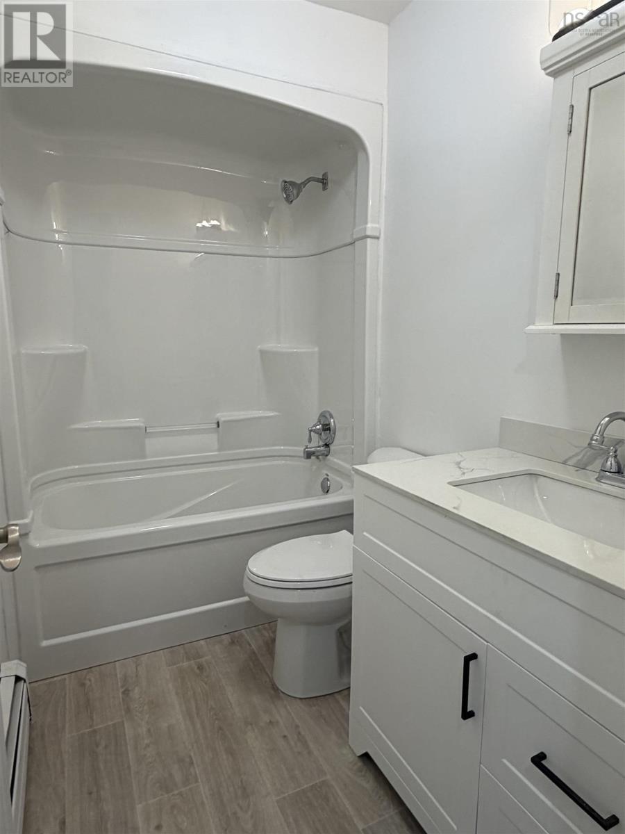127 Kennedy Avenue, Sydney, Nova Scotia  B1P 3K9 - Photo 8 - 202624016