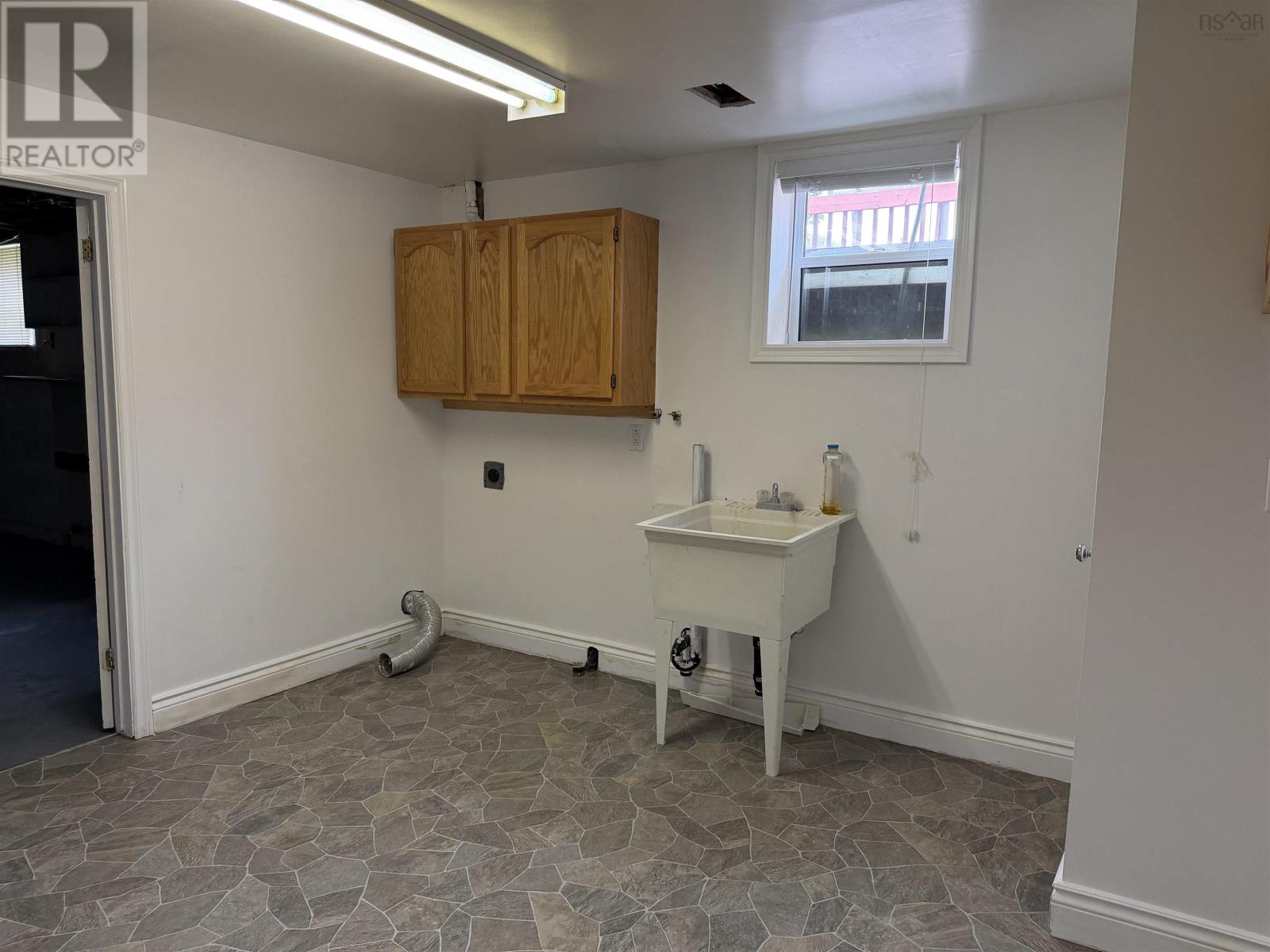 127 Kennedy Avenue, Sydney, Nova Scotia  B1P 3K9 - Photo 32 - 202624016