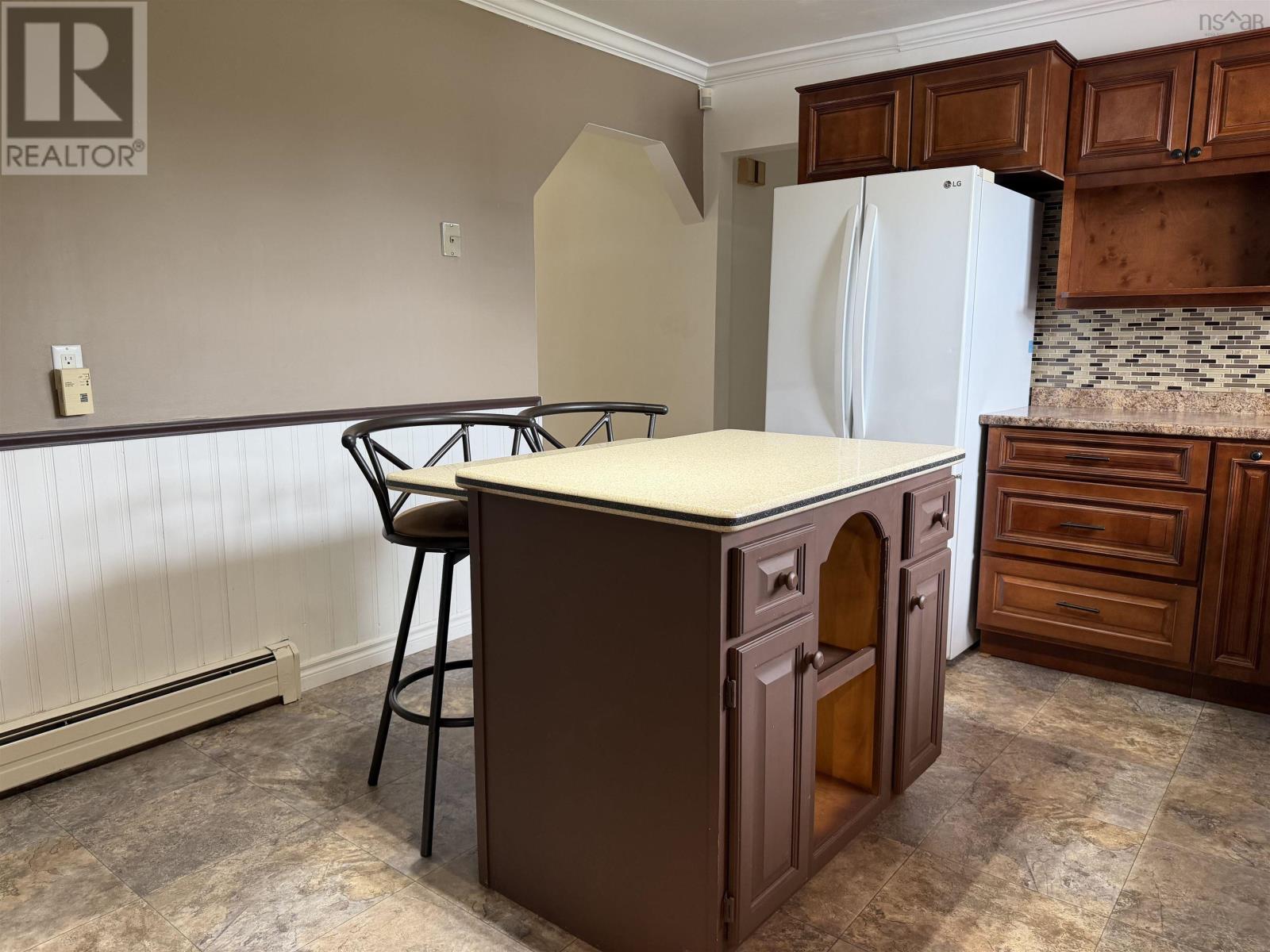 127 Kennedy Avenue, Sydney, Nova Scotia  B1P 3K9 - Photo 4 - 202624016