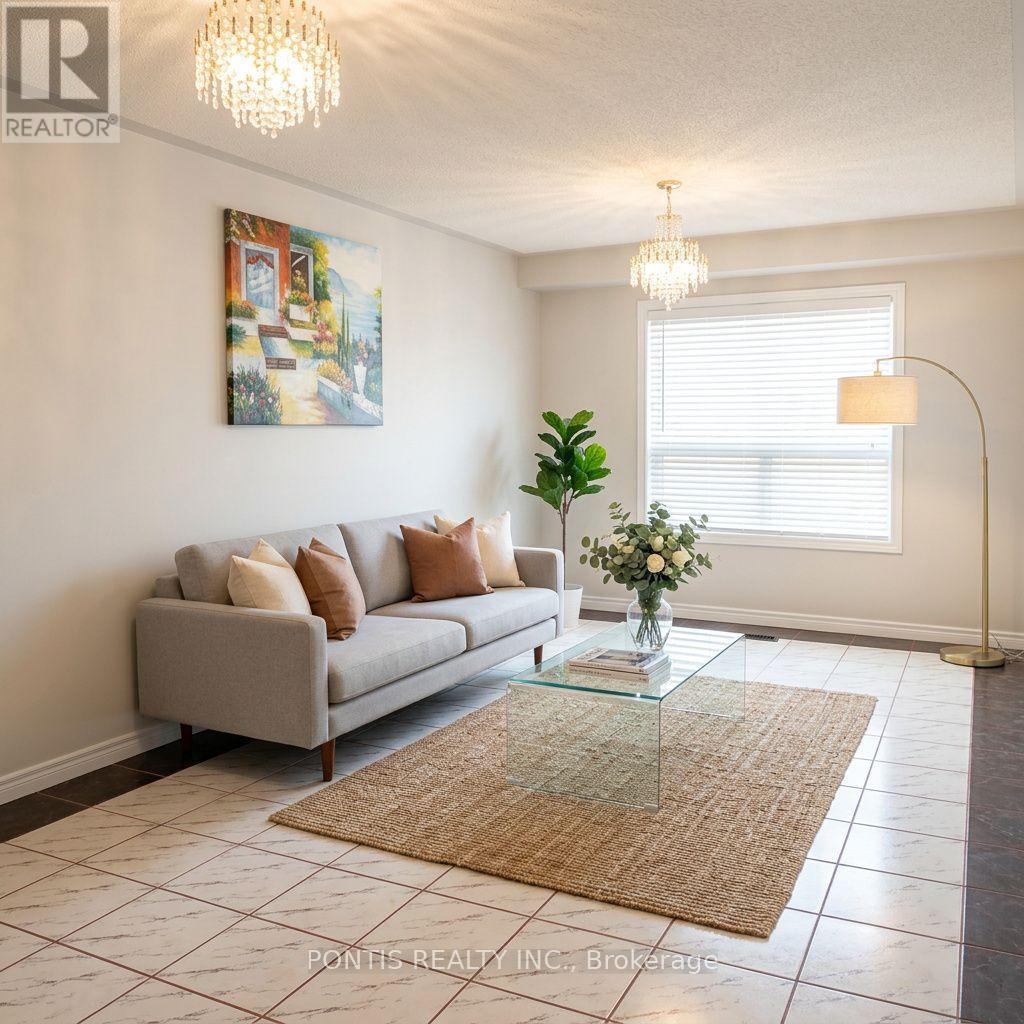 2538 Raglan Court, Mississauga, Ontario  L5M 5L5 - Photo 7 - W13813962