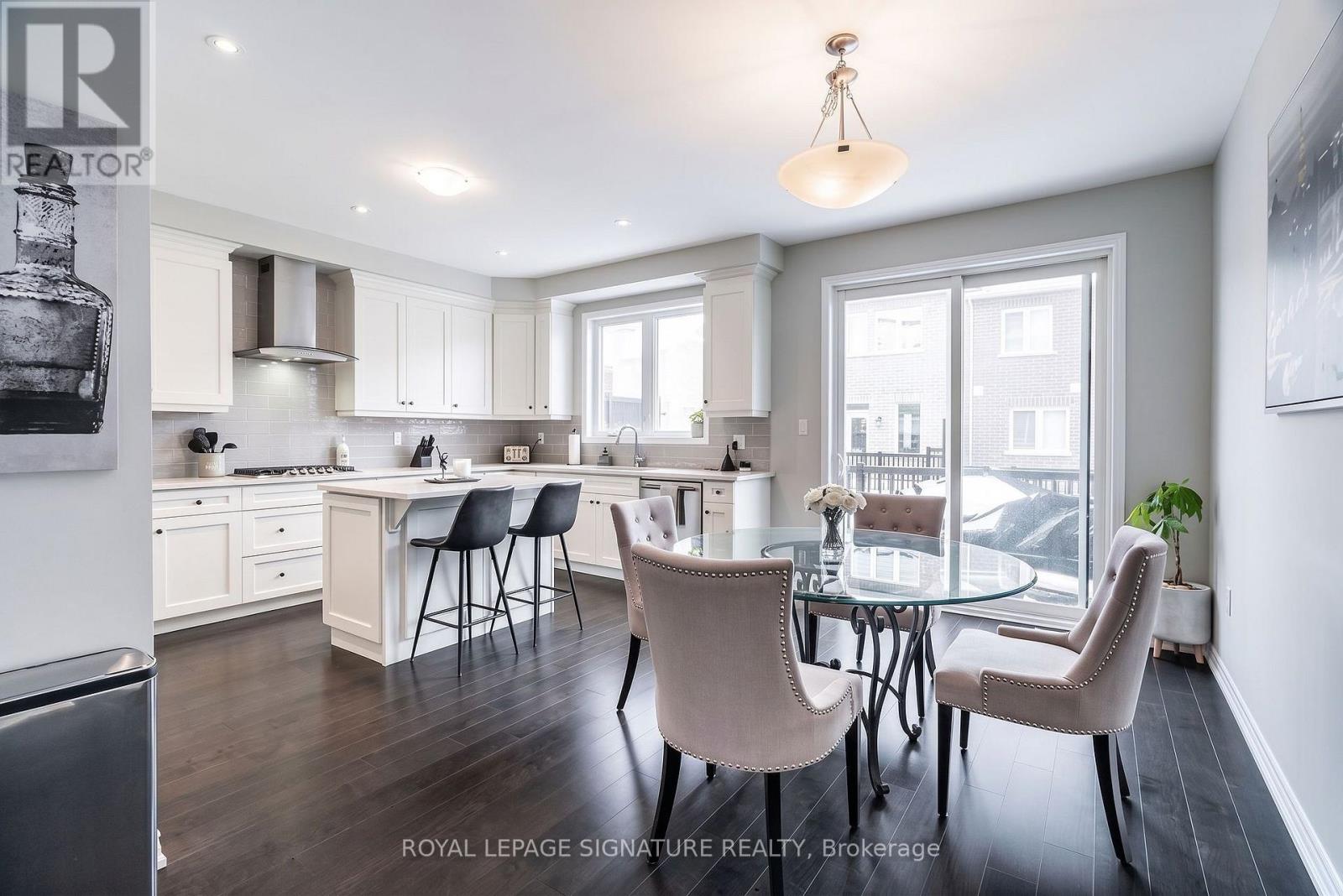 3355 Carding Mill Trail, Oakville, Ontario  L6M 1R7 - Photo 6 - W13814008