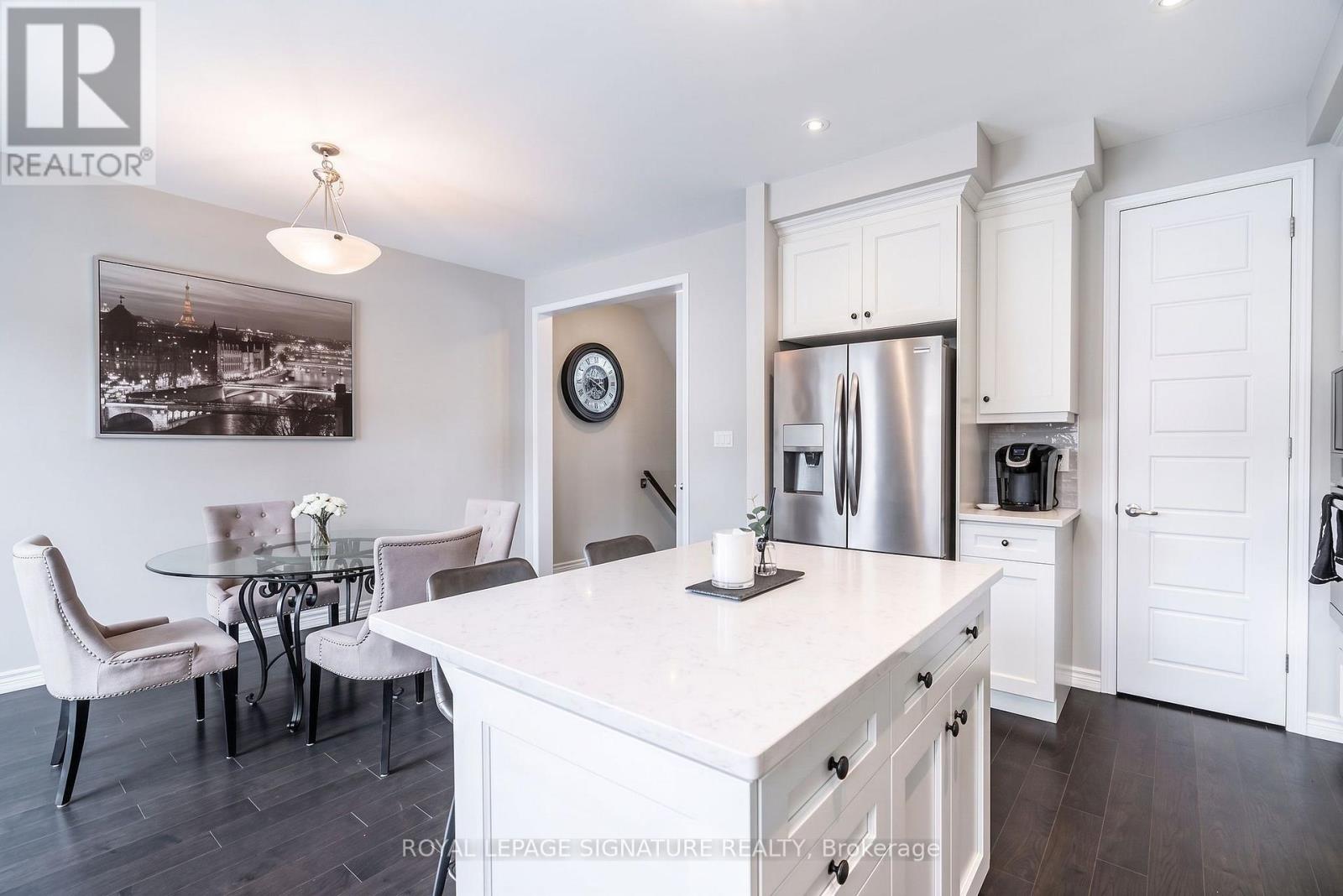 3355 Carding Mill Trail, Oakville, Ontario  L6M 1R7 - Photo 8 - W13814008