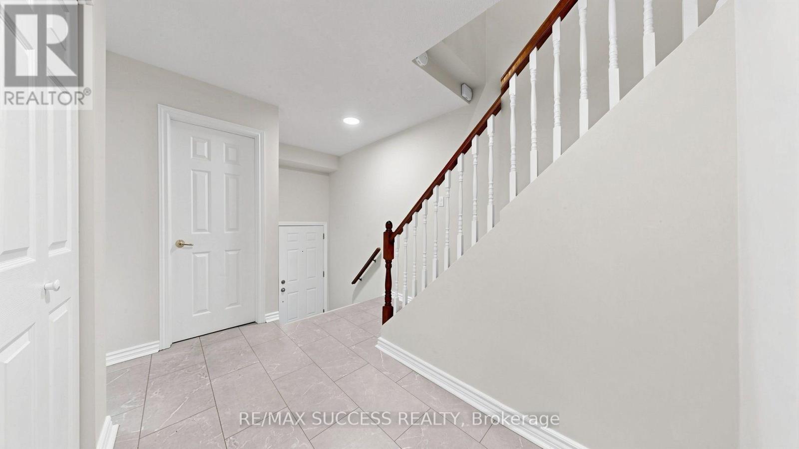 44 - 5536 Montevideo Road, Mississauga, Ontario  L5N 2P4 - Photo 3 - W13814046
