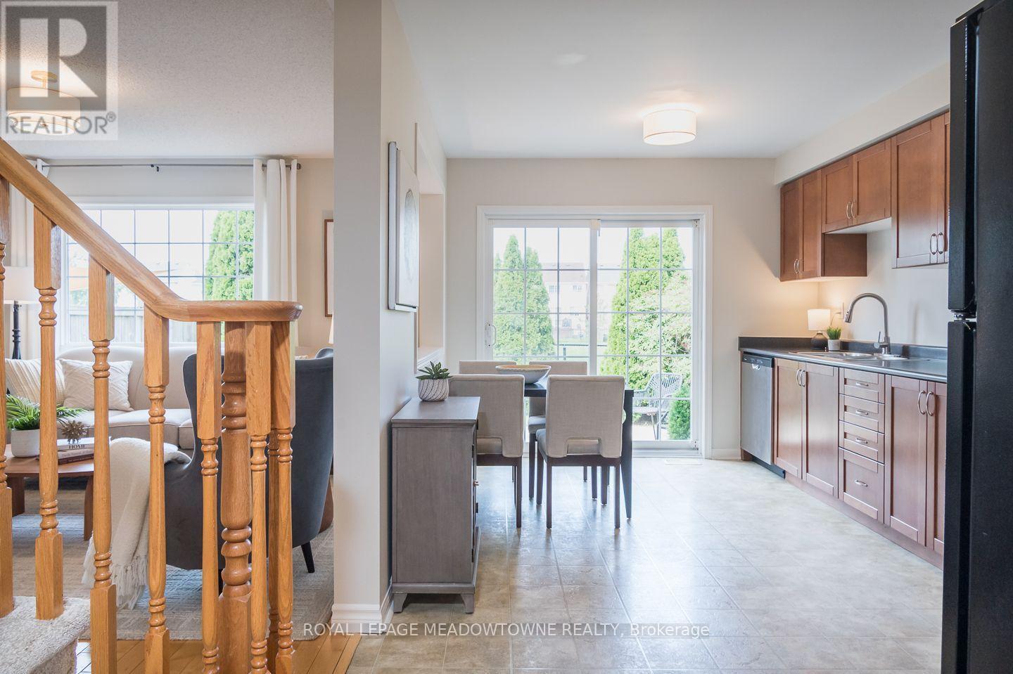 1147 Riddell Crescent, Milton, Ontario  L9T 6Y2 - Photo 12 - W13814052