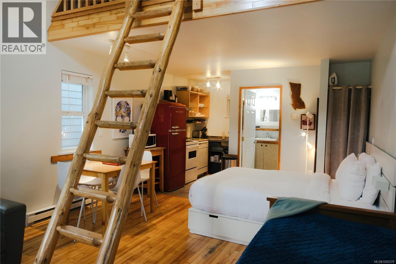 1024 Tyee Terr, Ucluelet, British Columbia  V0R 3A0 - Photo 3 - 1050379