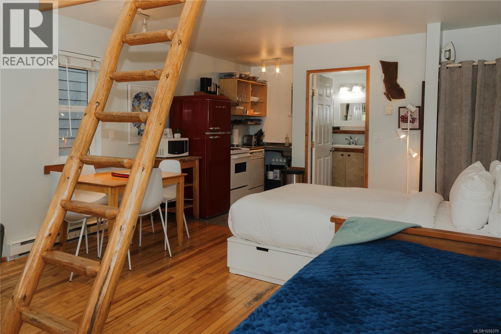 1024 Tyee Terr, Ucluelet, British Columbia  V0R 3A0 - Photo 9 - 1050379
