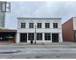 32 QUEEN STREET W, Brampton, Ontario