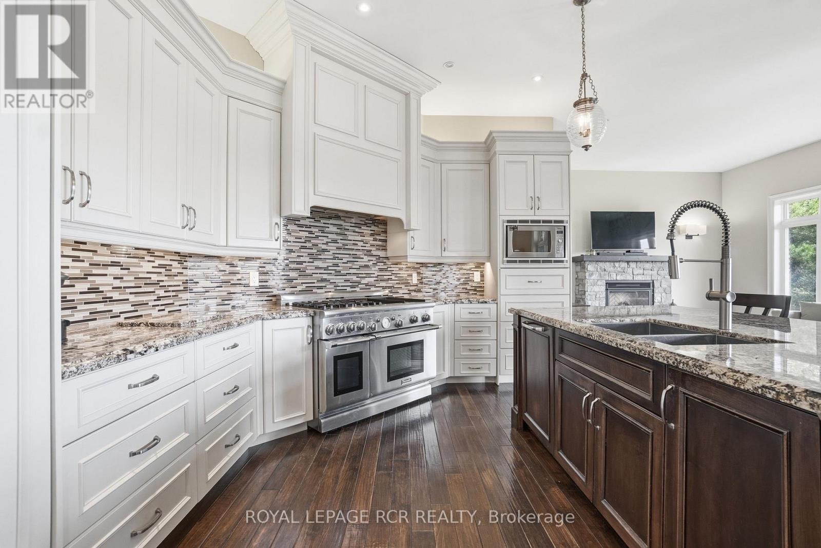 7 Proctor Avenue, Caledon, Ontario  L7E 4E7 - Photo 18 - W13814062