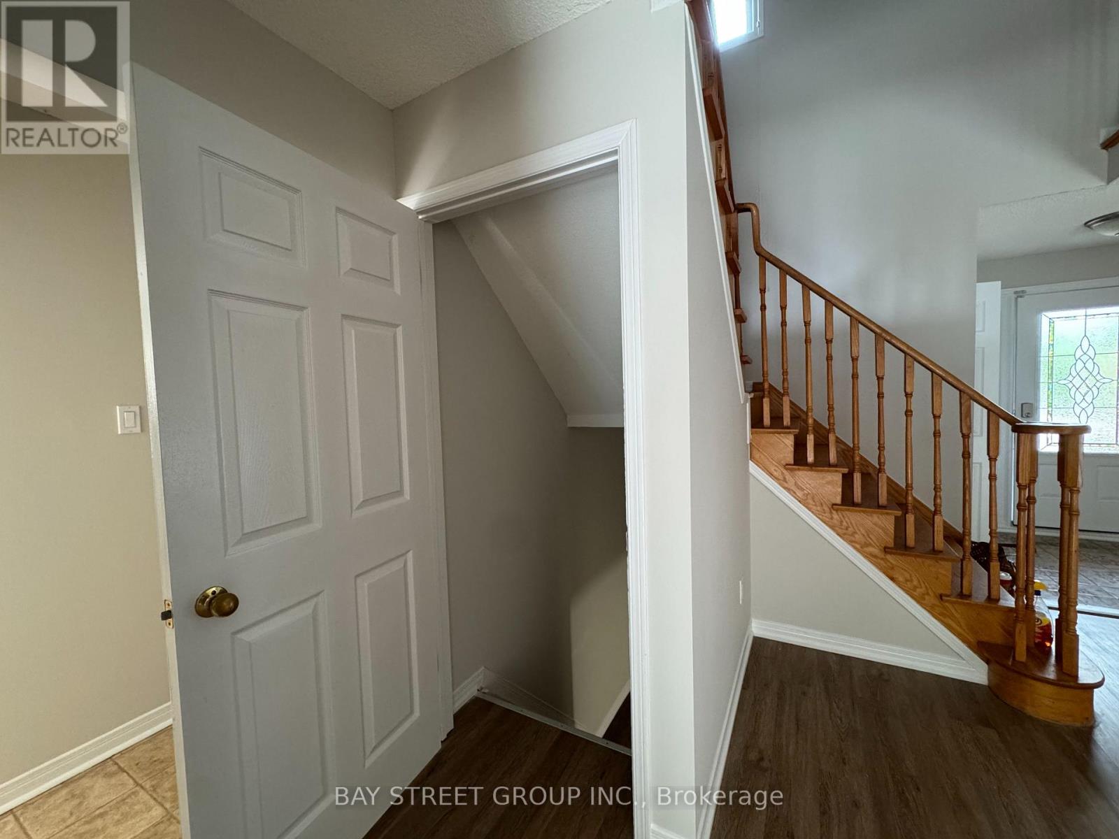 2034 Oxford Avenue, Oakville, Ontario  L6H 4K7 - Photo 10 - W13814074
