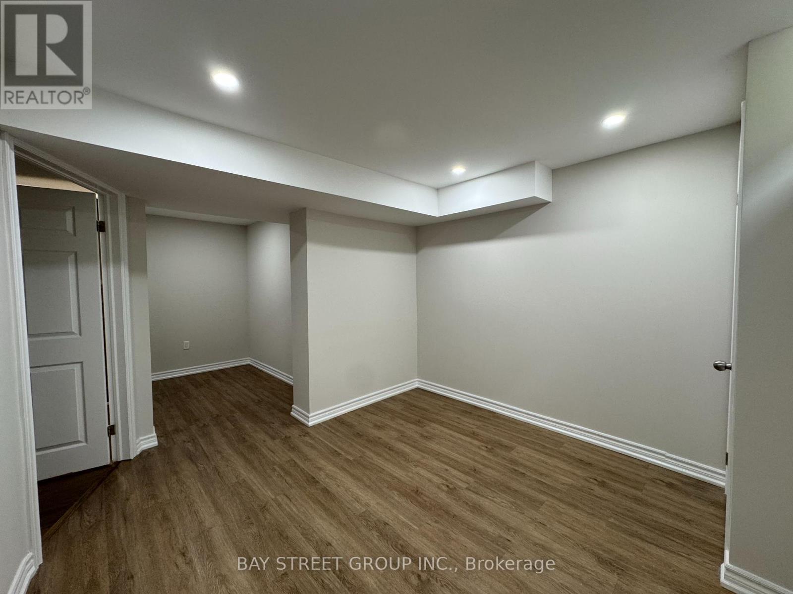 2034 Oxford Avenue, Oakville, Ontario  L6H 4K7 - Photo 23 - W13814074