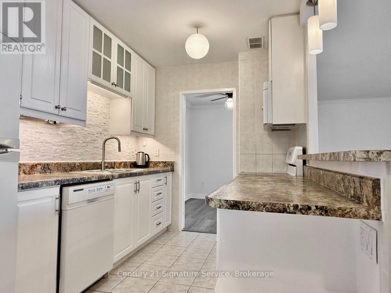 1107 - 3025 Frederica Drive, Mississauga, Ontario  L4Y 3A1 - Photo 4 - W13814094