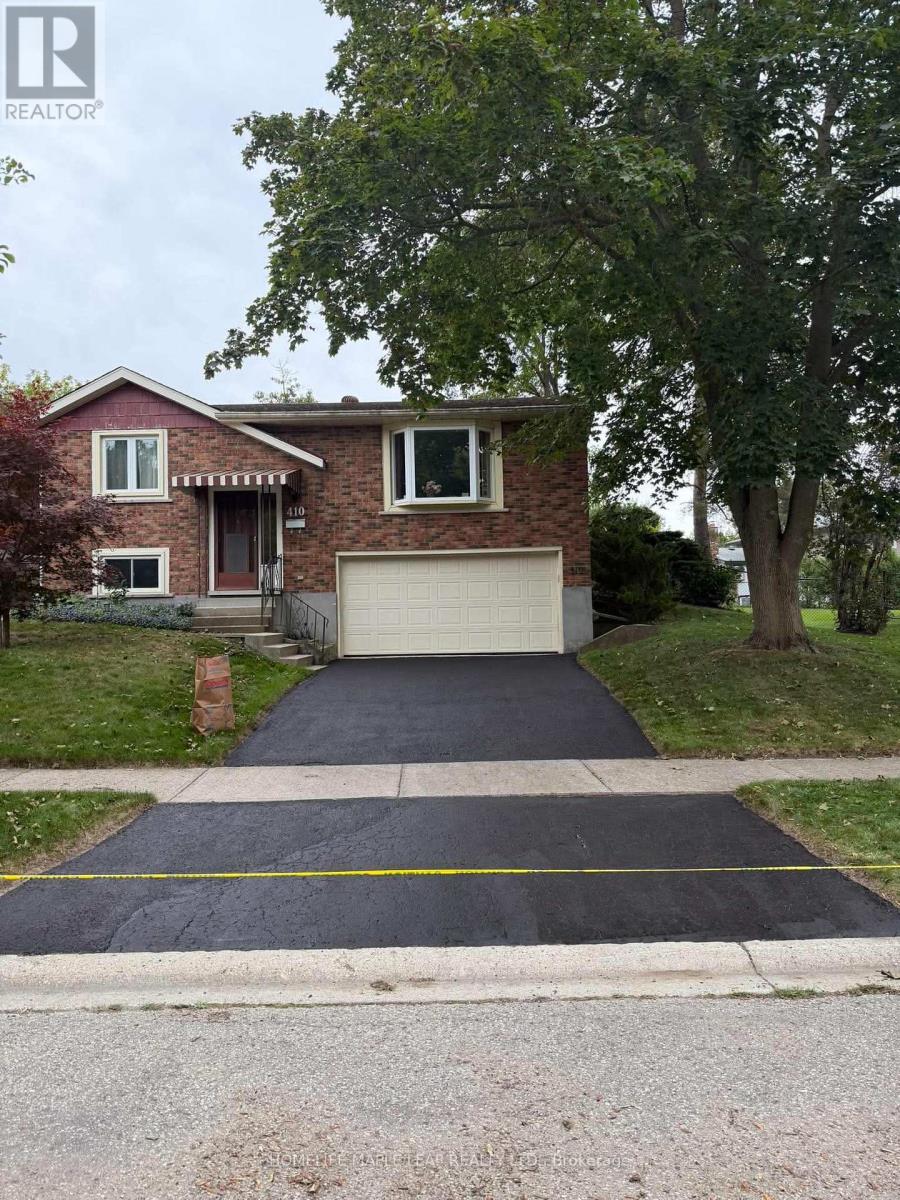 410 Lakeview Drive, Waterloo, Ontario  N2L 4Z6 - Photo 1 - X13813956