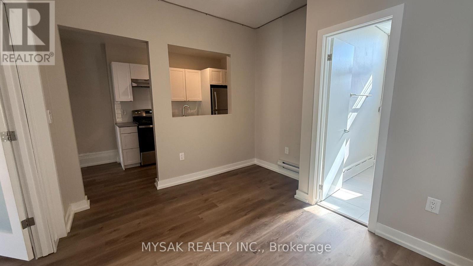 82-84 Welland Avenue, St. Catharines, Ontario  L2R 2N1 - Photo 5 - X13814084