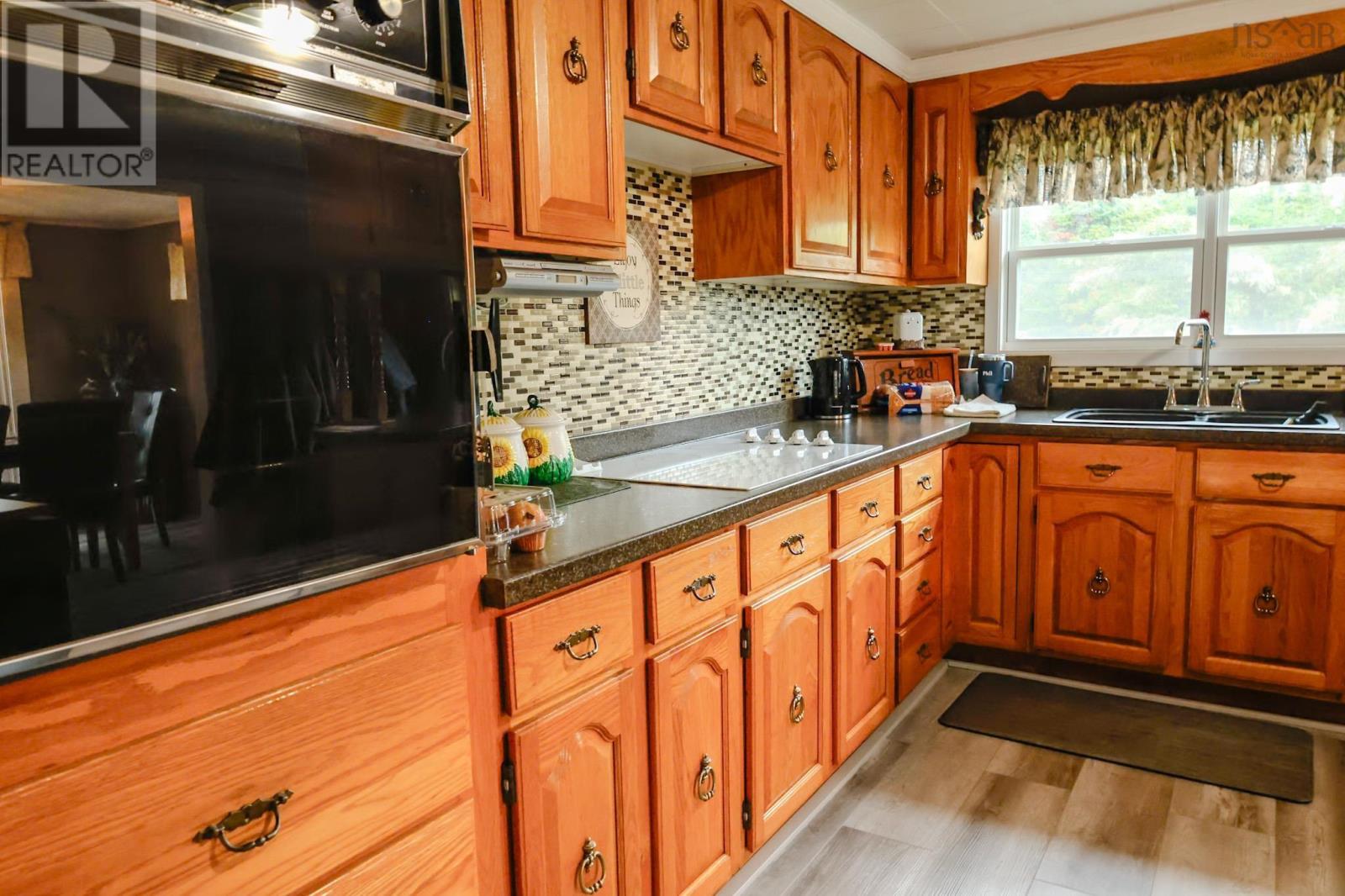 28 Penney Road photo 6