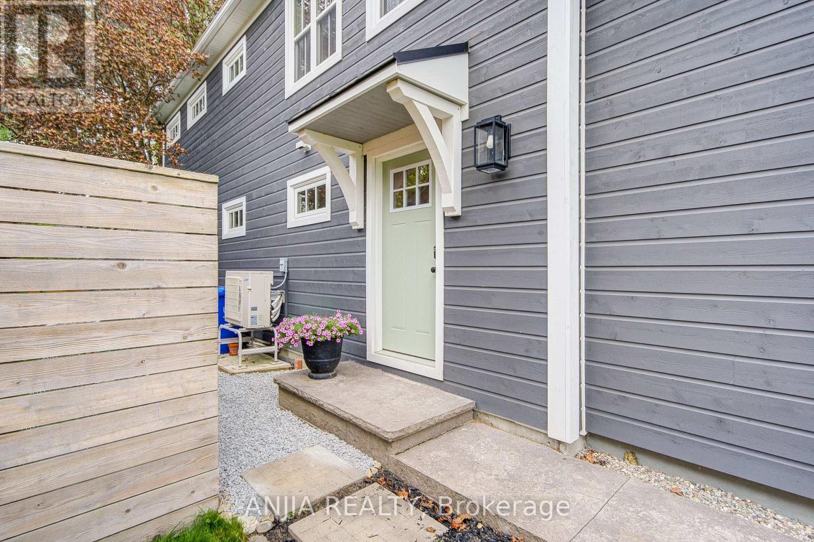 91 Manitoba Street, Whitchurch-Stouffville, Ontario  L4A 4T3 - Photo 37 - N13796304